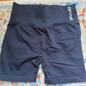 DFYNE DYNAMIC Black High-Waisted Shorts